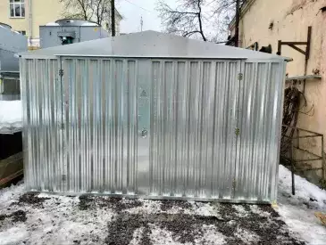 Гараж 4 х 6 м в блестящем цинковом цвете для телевизионной компании в г. Москва, ул. Шаболовка Гараж 4 х 6 м в блестящем цинковом цвете для телевизионной компании в г. Москва, ул. Шаболовка