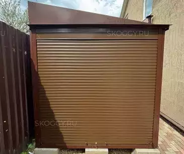 Хозблок для садовой техники в шоколадном цвете в дер. Раково, г.о. Истра, МО